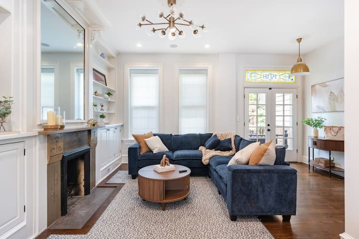 Charming Historic Row Home | Lincoln Park