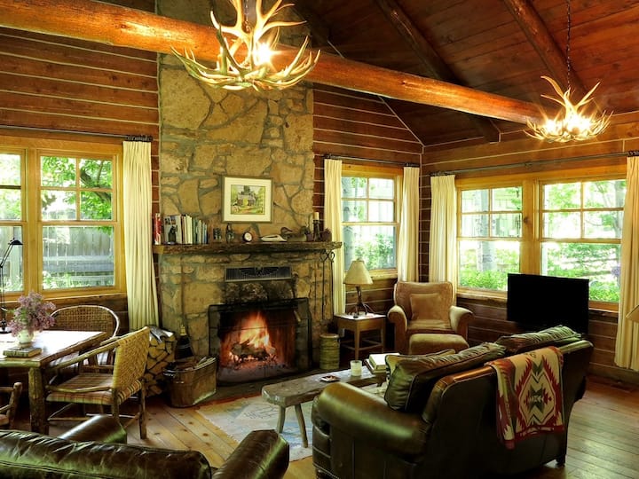 Honeymoon Cabin in Sun Valley