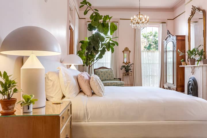 Pink Room in Historic Lower Garden District