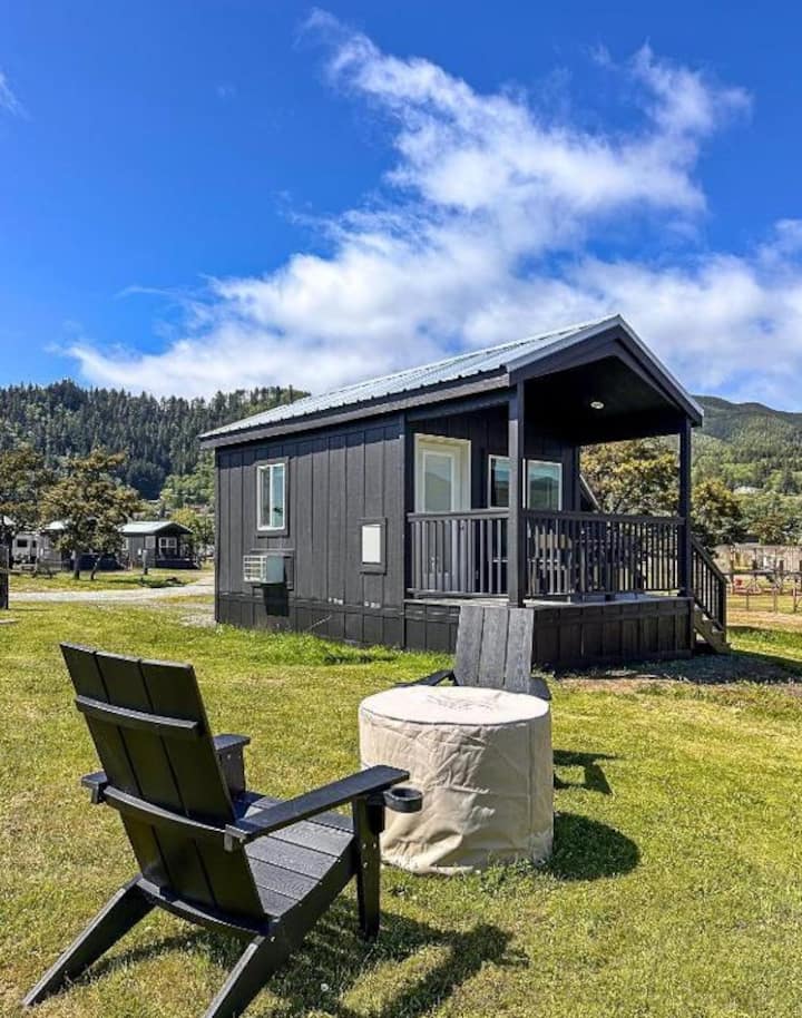 1 room cabin C301