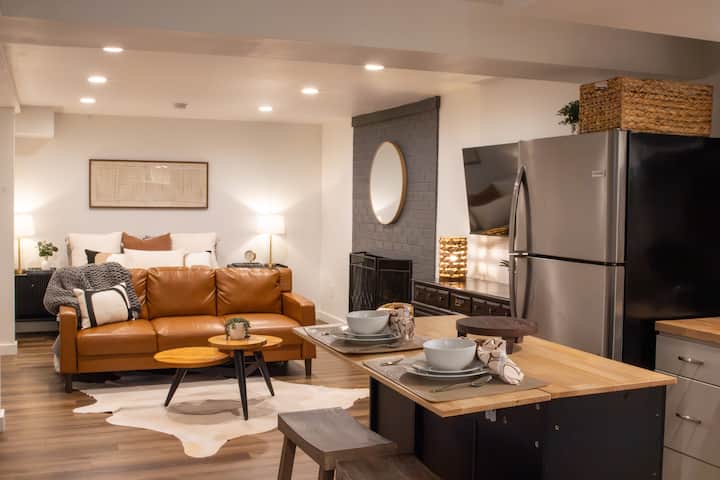 MaeMae's Place-Quiet Nashville Studio Pet-Friendly