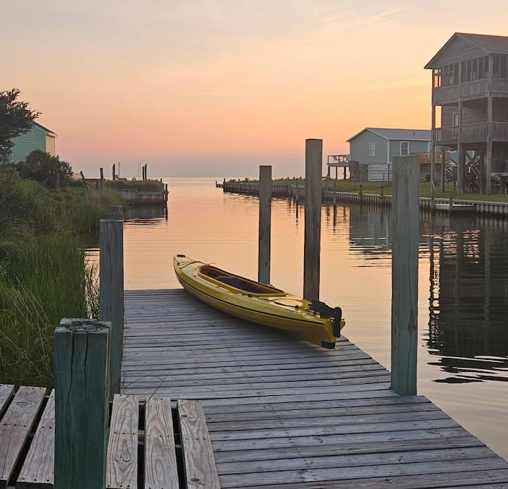 Soundside home w/ Sound Access & Canal Boat Dock