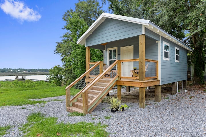 Gil’s Bluewater Cottage! Ocean Springs Waterfront!