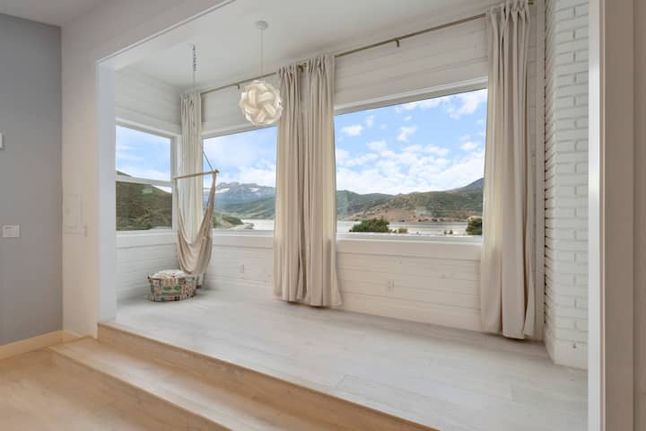 1 BR|2 Story Private Loft•Sauna• HotTub•Pickleball