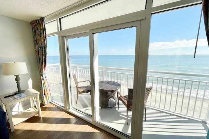 THE PREMIER SEA VIEW PENTHOUSE/ PRIME LOCATION