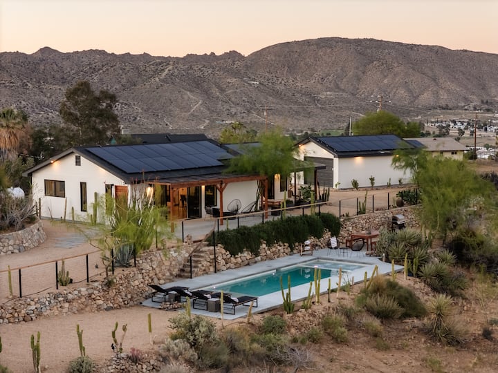 Calico Landing | Luxury Desert Pool & Spa Retreat