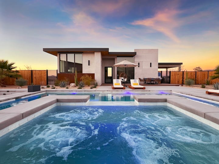 •VillaCascada:ResortStyle •Saltwater Pool/Spa•EV