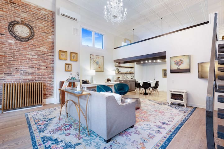 5 Star Listing! 1 Min Walk to River & Downtown