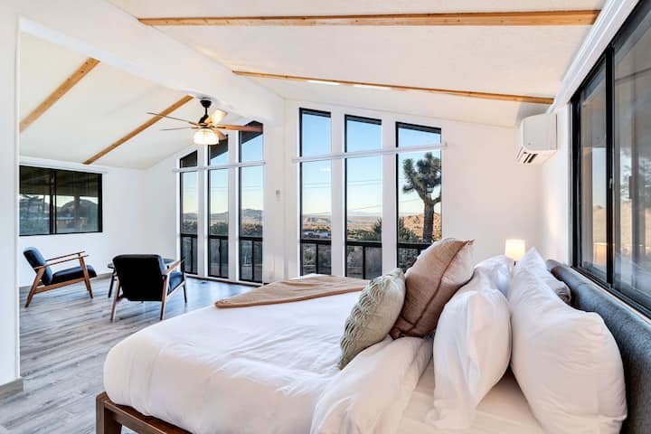 Hi View House - Desert Lookout with Fire Pit
