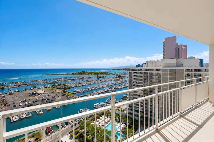 Waikiki Paradise with Ocean Views