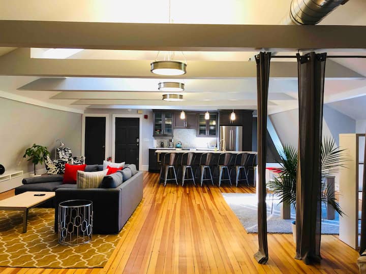 Newport boutique loft