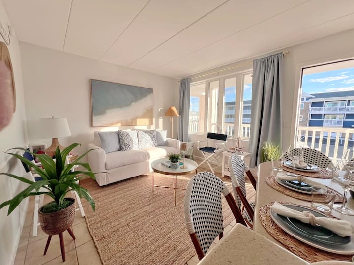 Avalon Beach Condo