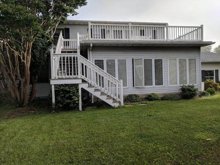 Winter or Summer -  Quiet Studio Apt Near Beach