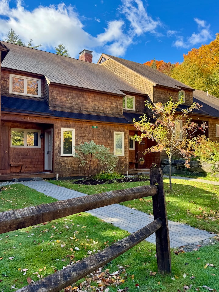 Glazebrook 2BR Townhome - Close to Everything