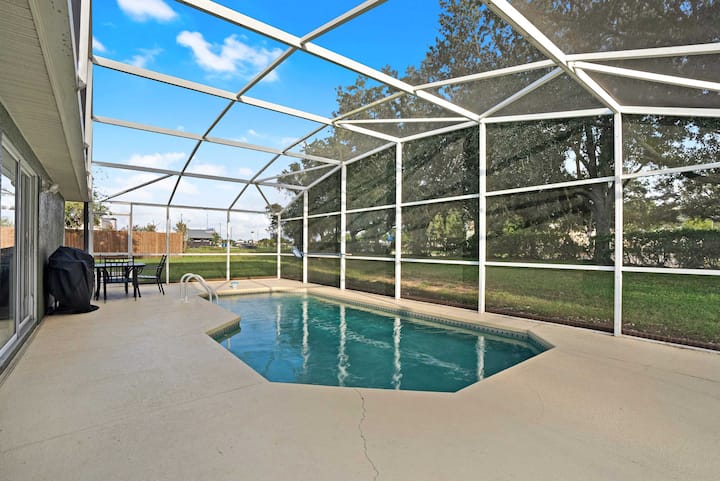 Easy Disney Days Private Pool Nights