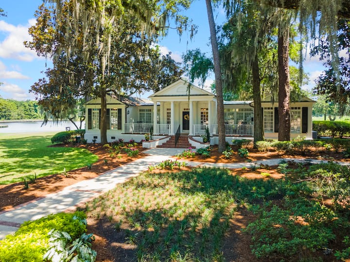 One-of-a-Kind 4BR on 18th Hole