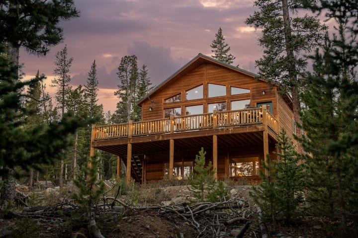 family/pet friendly w/ sauna!