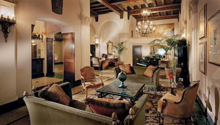 Kensington Park Hotel