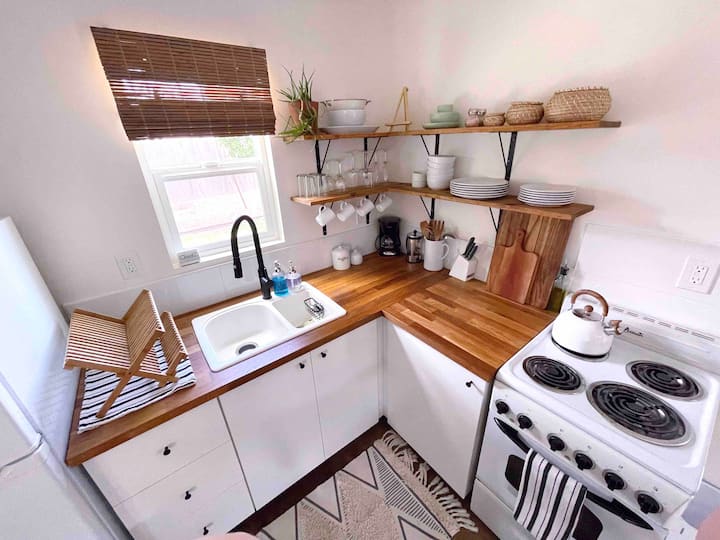 Private studio!  Central to popular locations.
