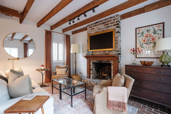 Beautiful, Private Carriage House By Forsyth Park