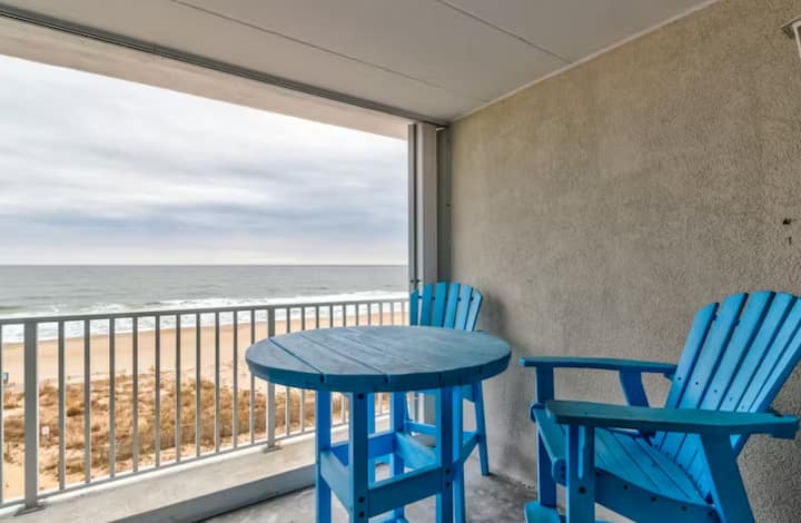 Welcome to the Tower!  Ocean Front 2 Bed 2 Bath