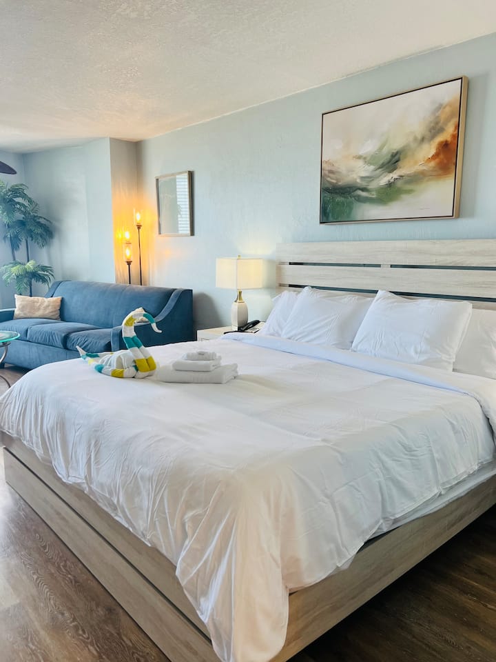 Incredible Ocean View Condo On The Beach