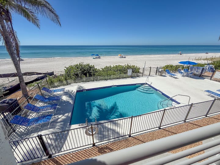 Direct Oceanview: Available Oct 26th - Nov 1st!