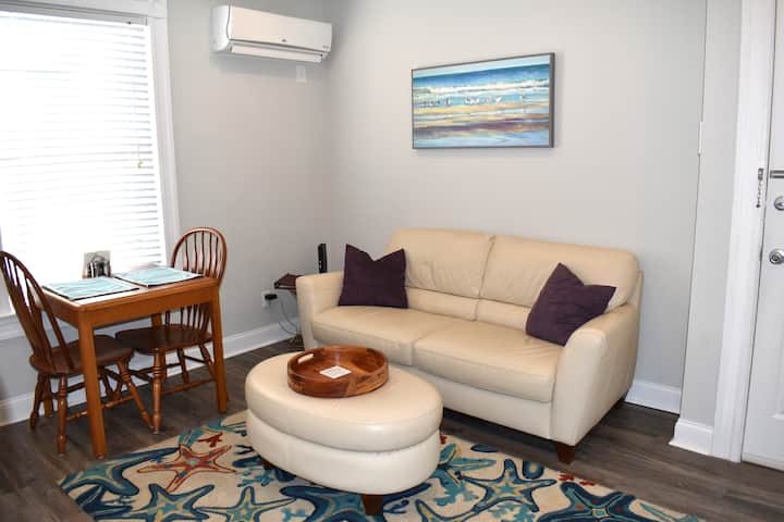 Cozy Asbury Park Beach Retreat 2 Blocks from Beach