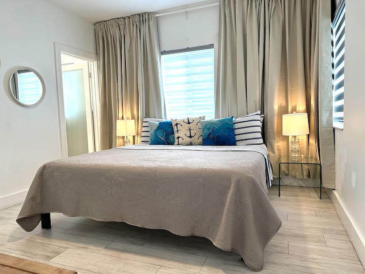 Art D’Eco 1 bed 1 bath super close to the Beach