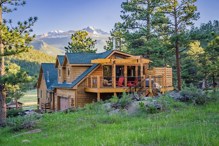 Hot tub, Woodstove, Views, BBQ, K Bed, EV charger
