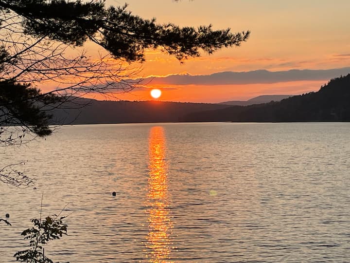 Adirondack Lakefront Getaway