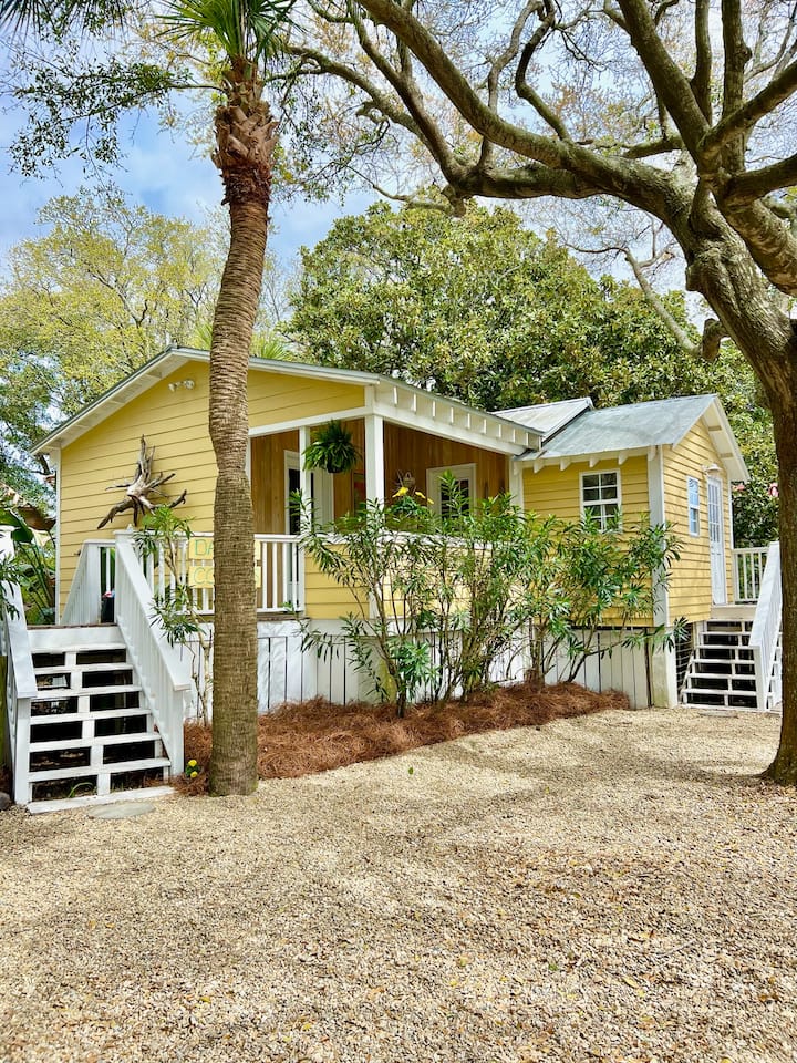 Wee Daffodil Cottage