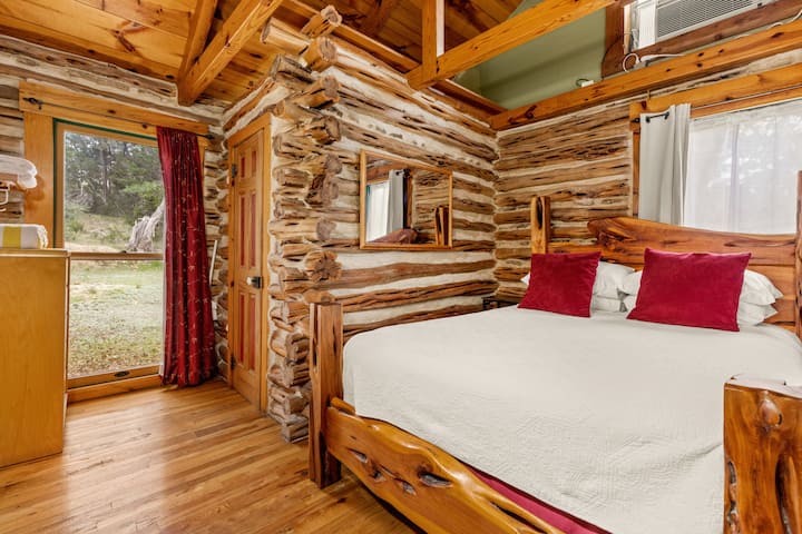 The Cedar Cabin - The Homestead Cottages