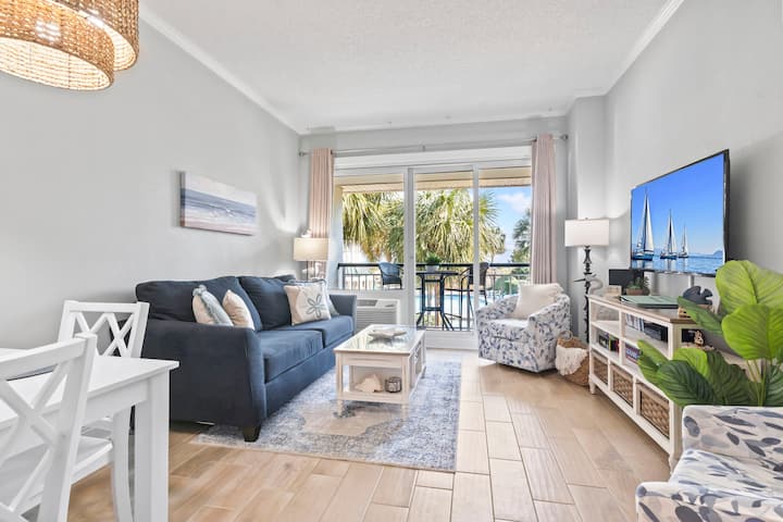 Oceanfront @The Seabatical Suite