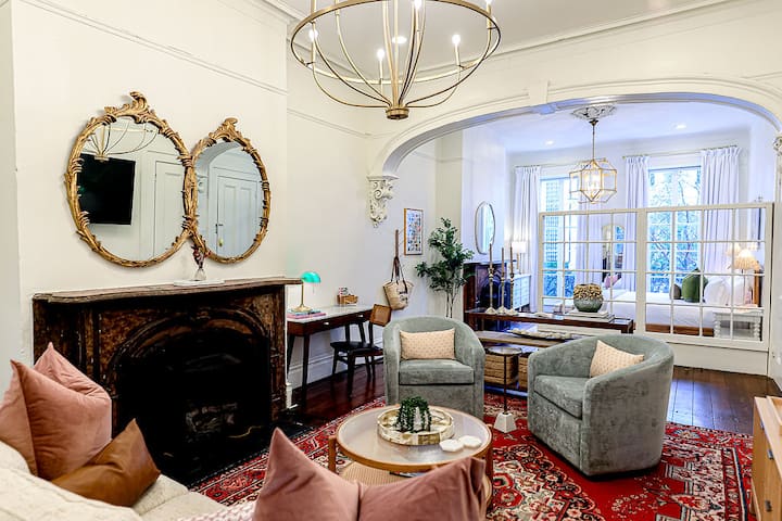Iconic, Historic Condo Steps from Forsyth Park
