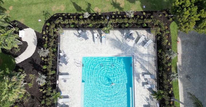 Stylish Beach Escape | Salt Pool, Bikes & Sunshine