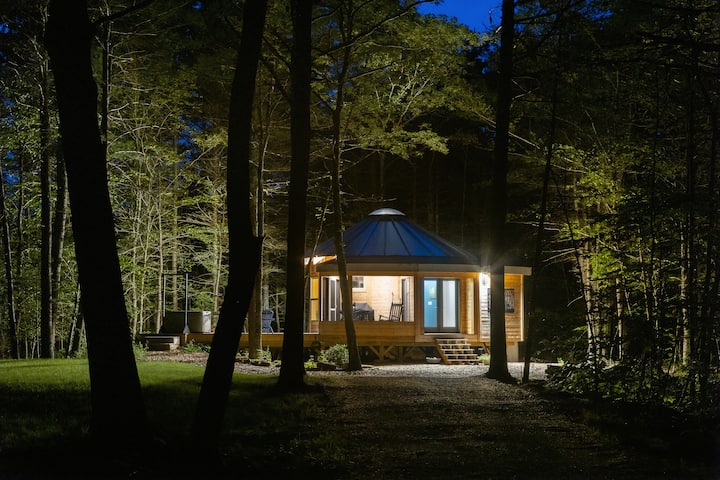SILVER MOON, a Yurt for All Seasons