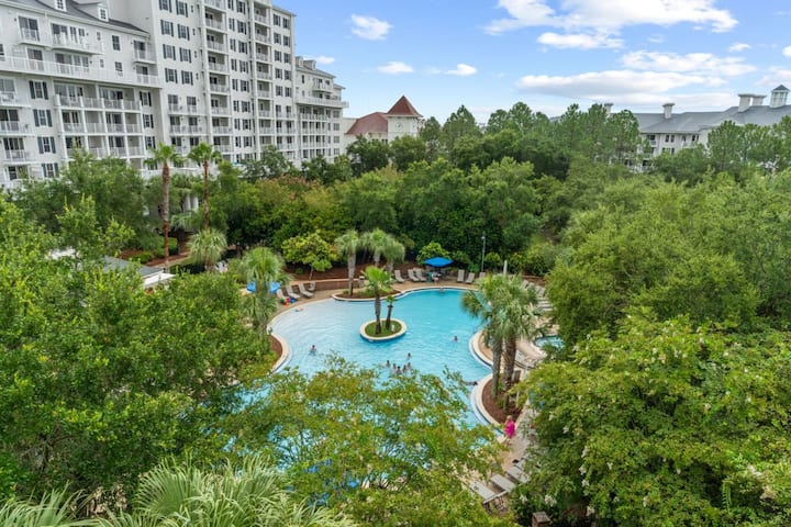 Beach Access Updated Unit Multiple Pools FREE Tram