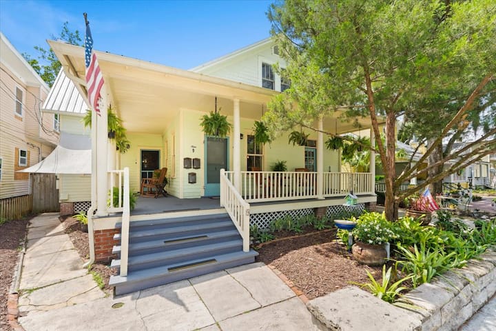 Apt A - Comfort of Home in Historic St Augustine