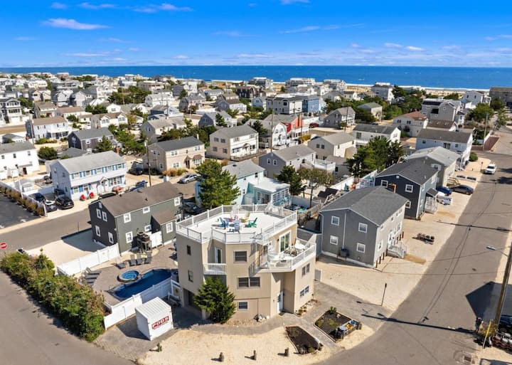 Long Beach Island Getaway - Steps from the beach!