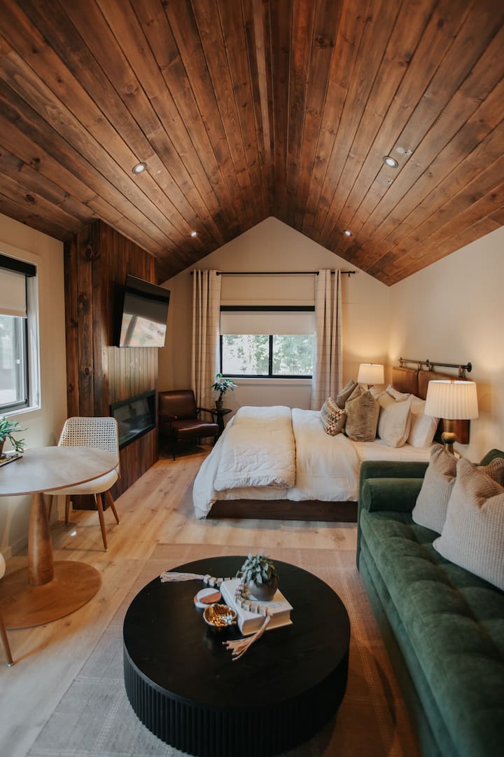 The Luna | Fire Pit, Trails & Near Downtown