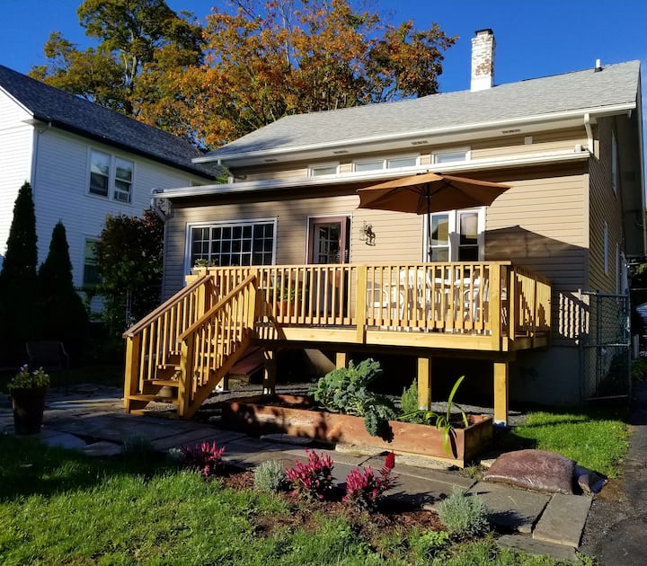 Saugerties Village Retreat