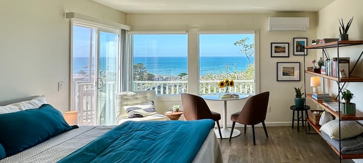 Ocean Views-AC-King Bed-Walk to Trails