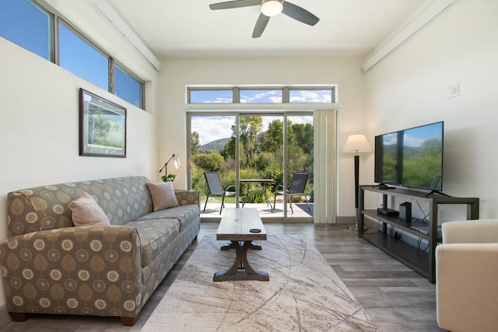 Amazing Views & Waterfront! 1 BR Townhome (#1)
