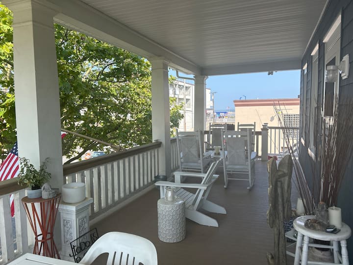 A Room Steps from the Beach 5