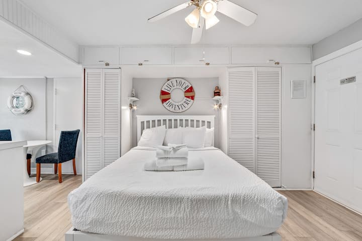Cosy Beach Condo in the heart of Gulf Shores