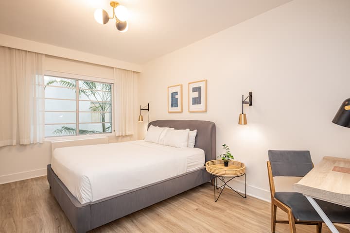 South Beach Escape | Queen Bed + Pool