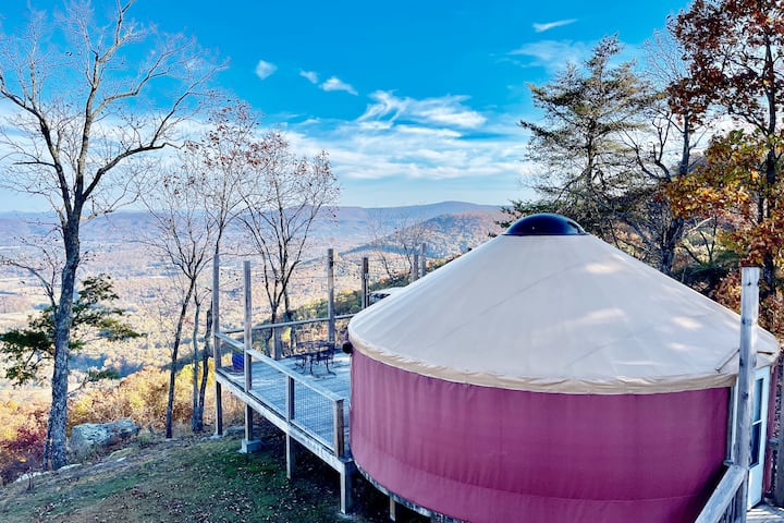 Maple Yurt Lookout Mountain Chattanooga Glamping