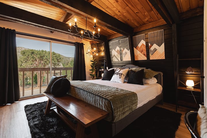 Couples, Romantic, Robes, Firepit, KingBd, Balcony