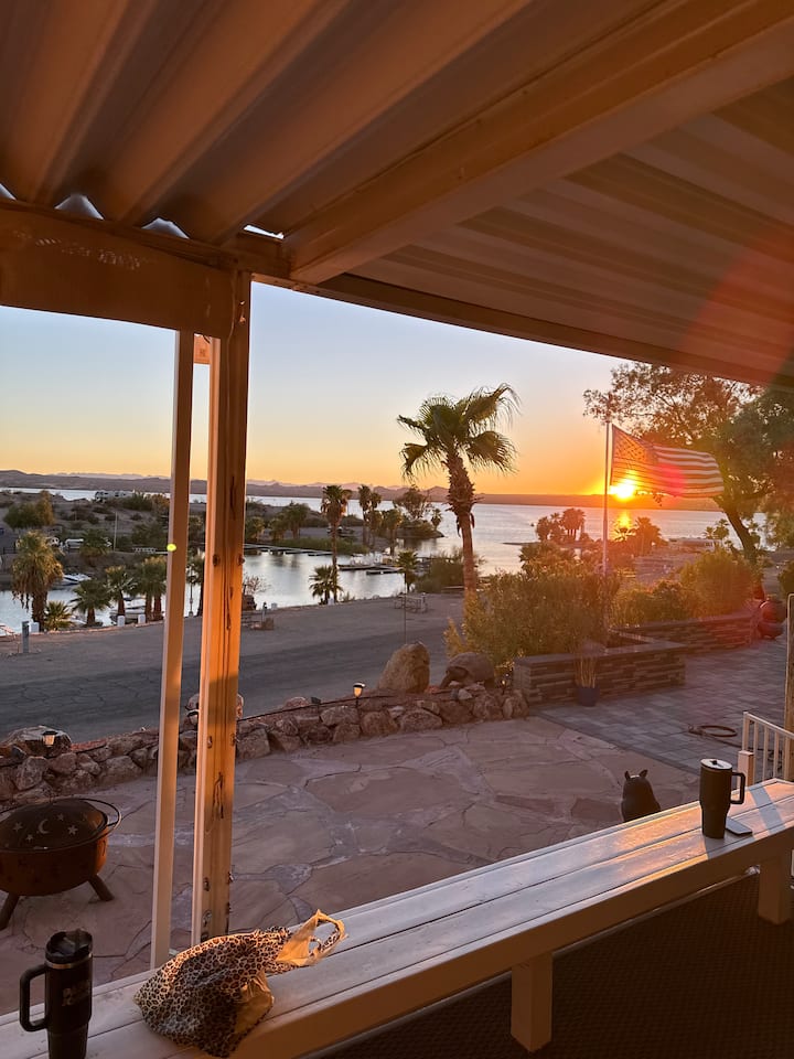 Sunset Social House @ the New Red Rock Waterside
